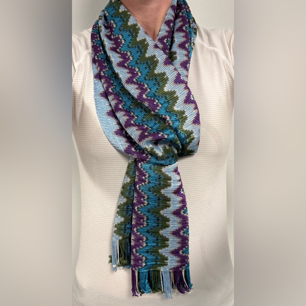 NWOT MISSONI Signature Zig Zag Viscose Scarf with Fringe Edge